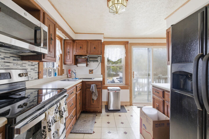 Property Photo:  20 Ray Mary Lane  ME 04090 