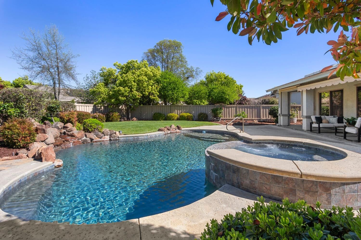 Property Photo:  584 Rustic Ranch Lane  CA 95648 