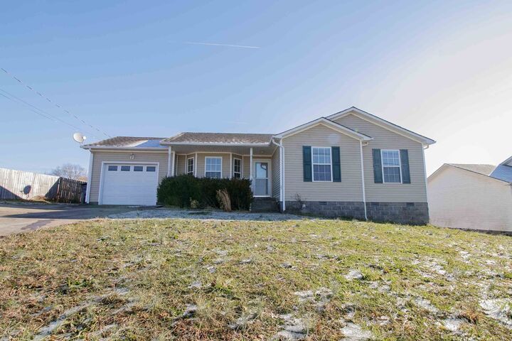 Property Photo:  302 Chesire Way  KY 42262 