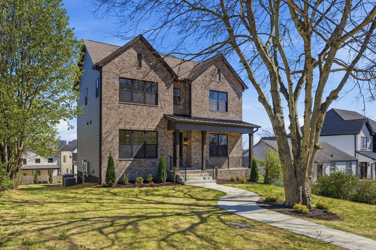 Property Photo:  264 38th Ave N  TN 37209 