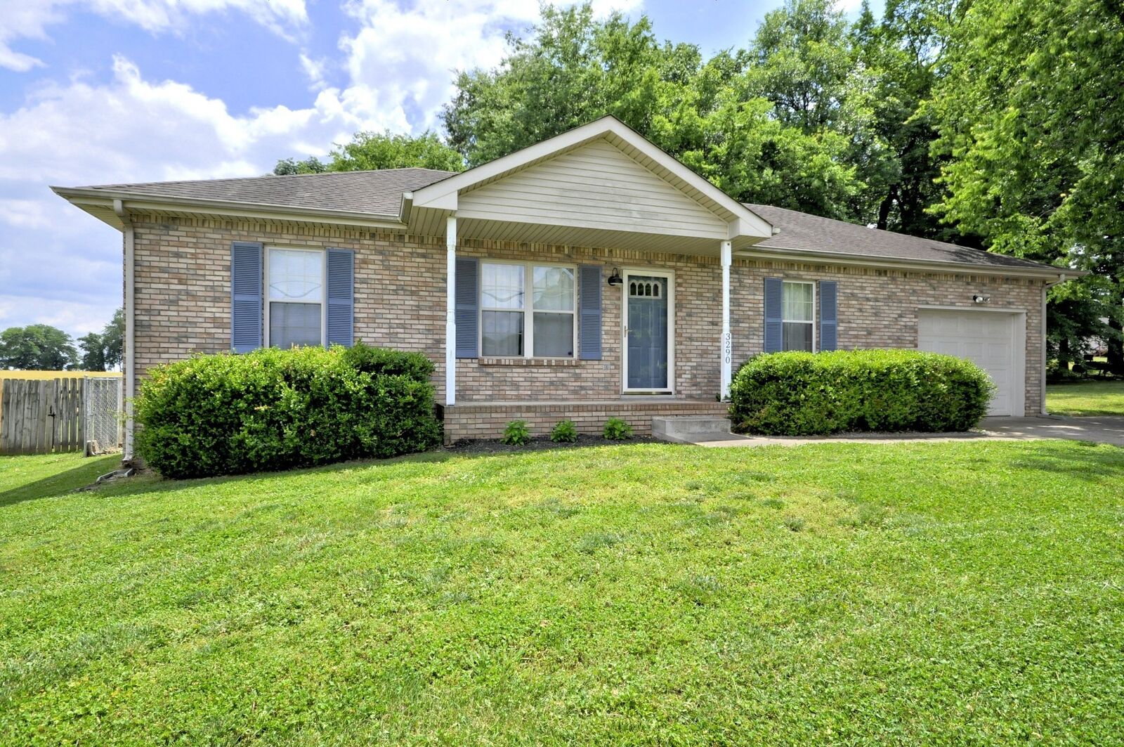 Property Photo:  3290 S Senseney Cir  TN 37042 