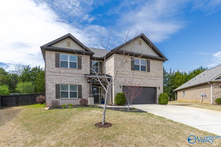 Property Photo:  7502 SE Colibri Circle  AL 35763 