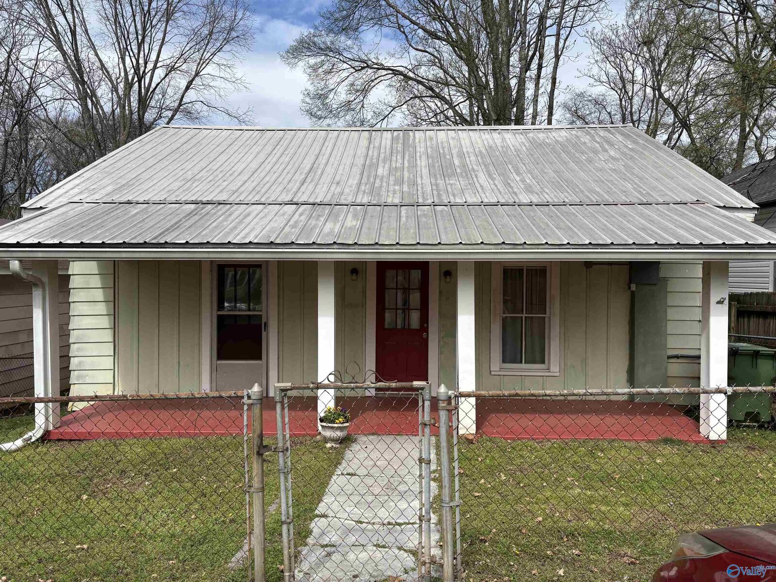 Property Photo: 1415 Humes Avenue NE AL 35801