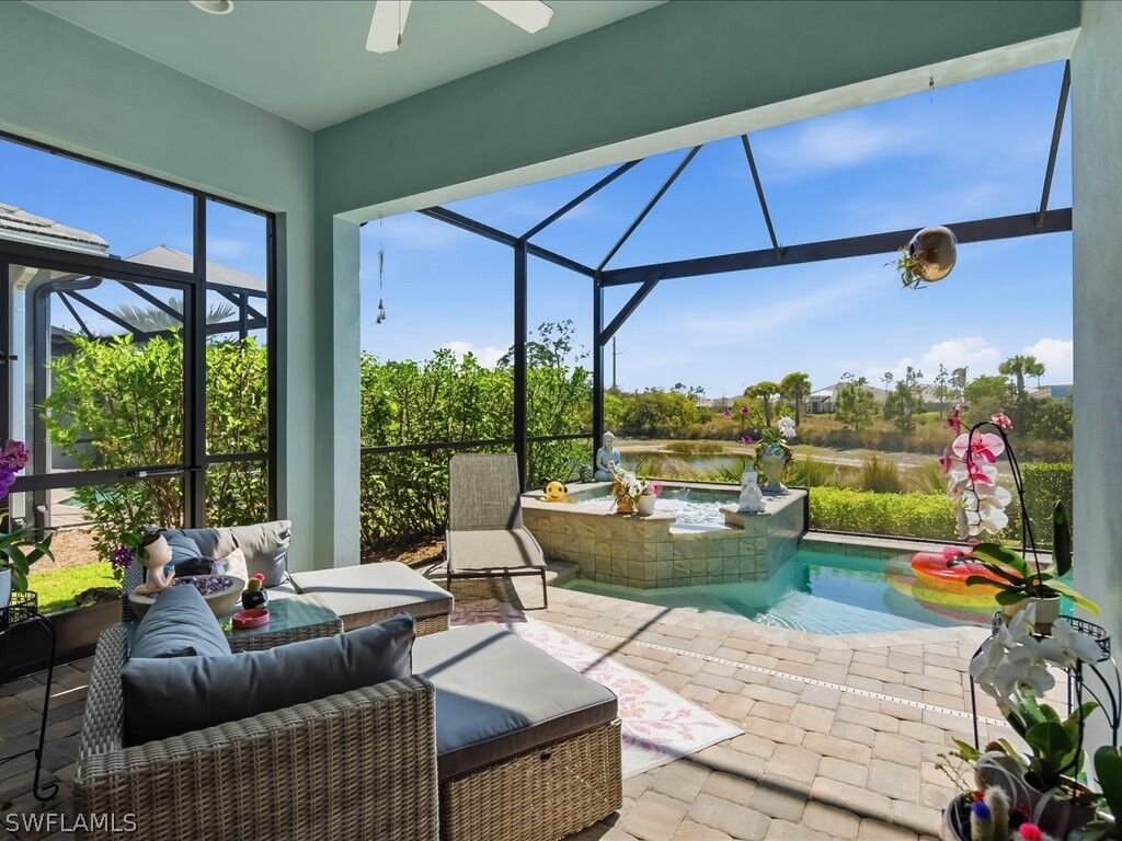 Property Photo:  6827 Saona Court  FL 34113 
