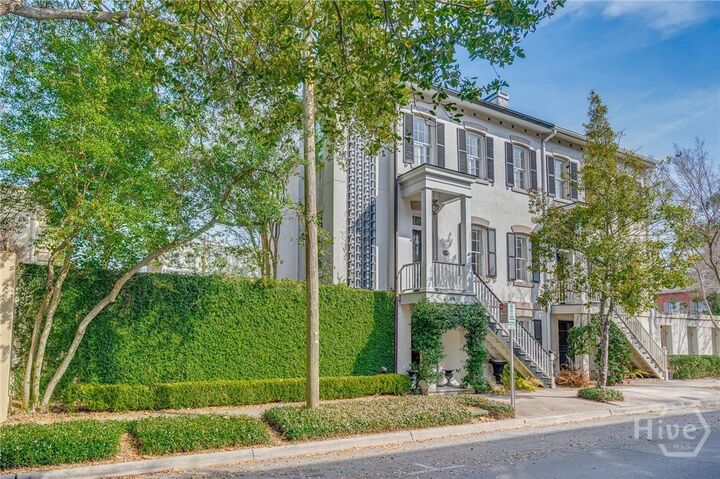 Property Photo:  108 W Gordon Street  GA 31401 