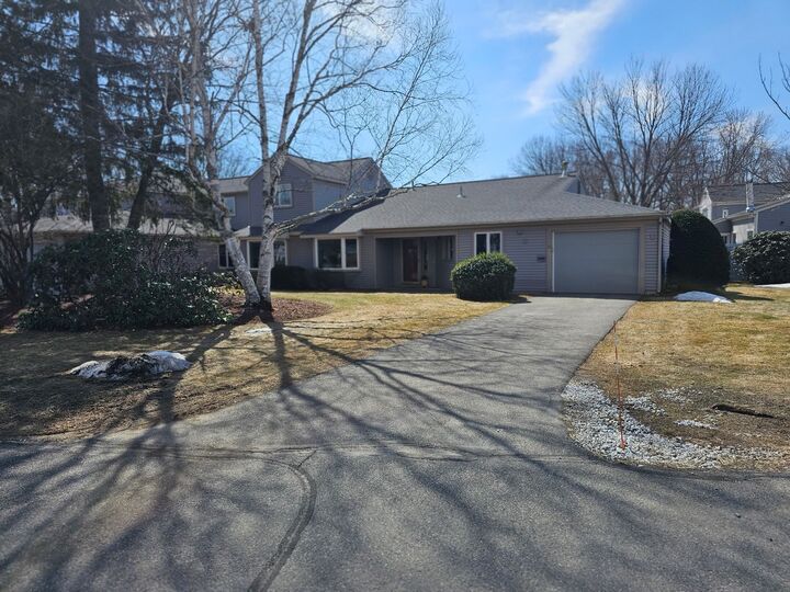 Property Photo:  16 Walden Pond Drive  NH 03064 
