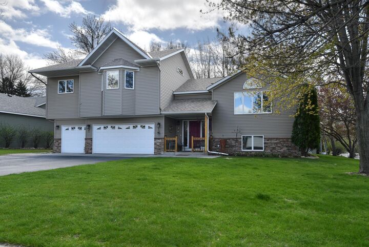 Property Photo:  826 3rd Street N  MN 56377 