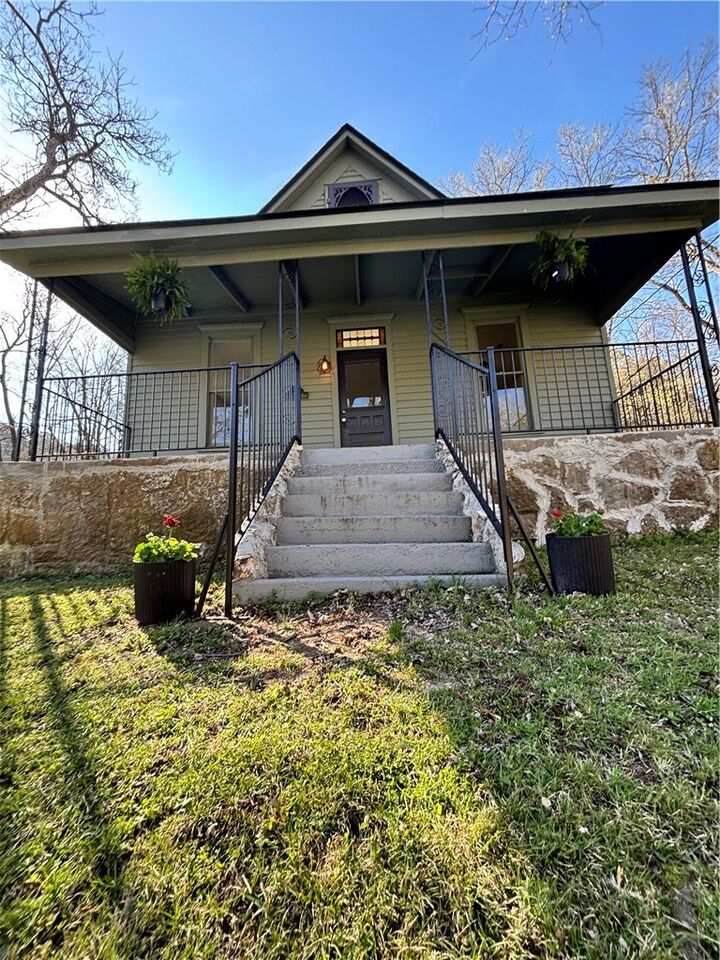 Property Photo:  331 Dairy Hollow Road  AR 72632 