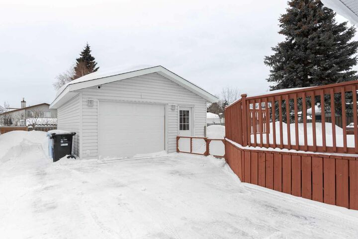 Property Photo:  113 Deep Road  AB T9K 1B7 
