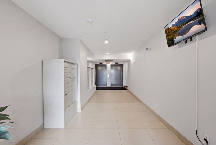 Property Photo: 175 Panatella Hill NW 2119 AB T3K 0V9