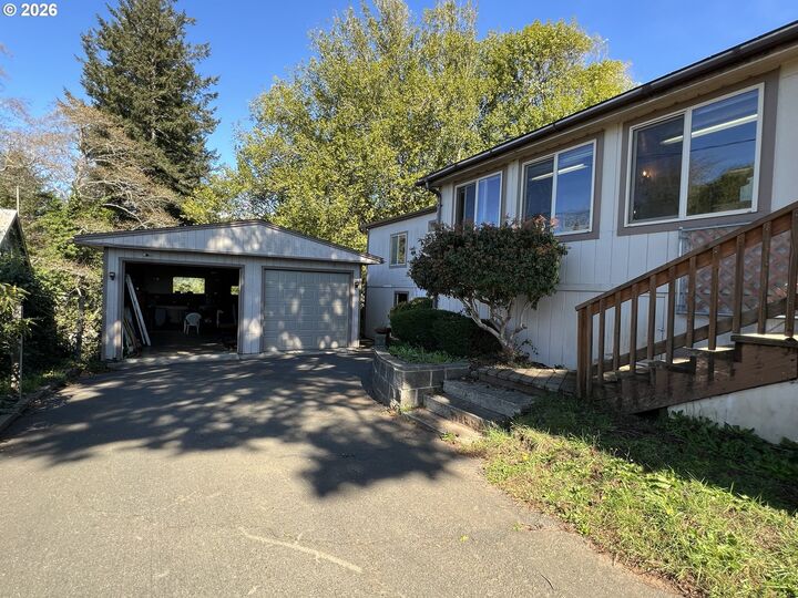 Property Photo:  97967 Hallway Rd  OR 97415 
