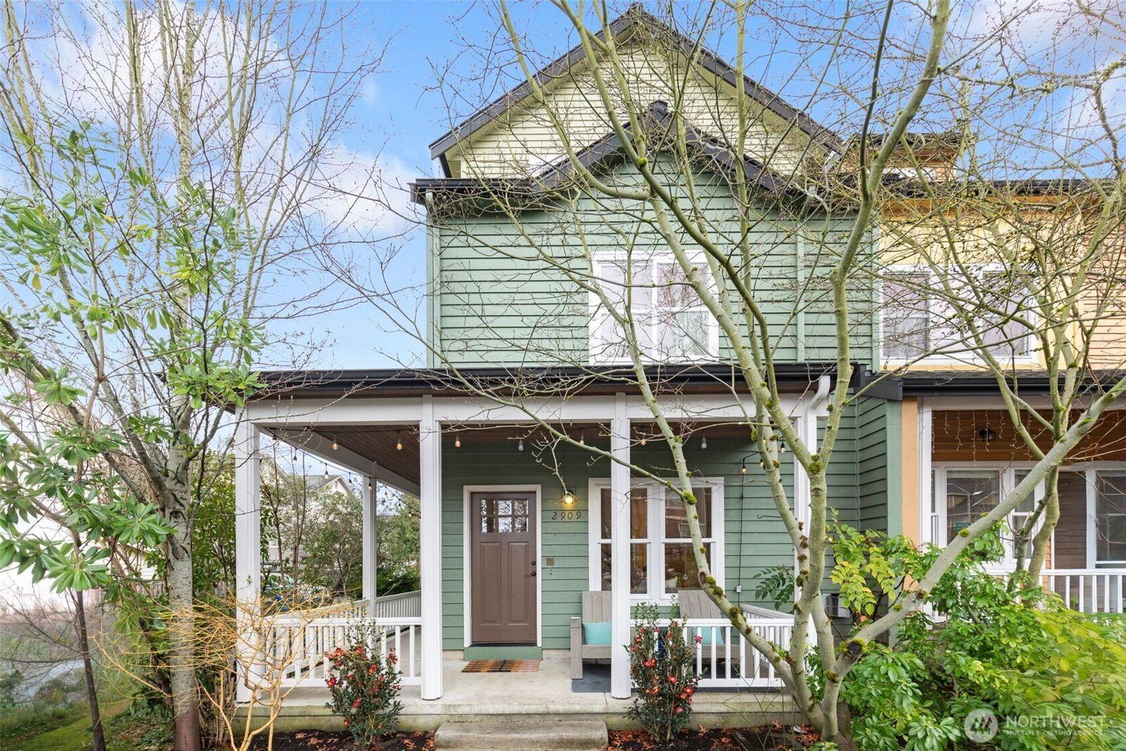 Property Photo:  2909 S Adams Street  WA 98108 