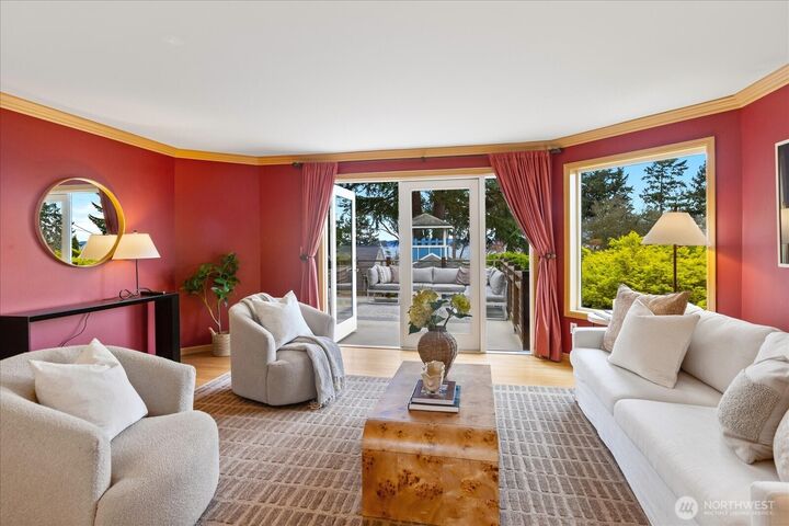 Property Photo: 19055 21st Avenue NW WA 98177