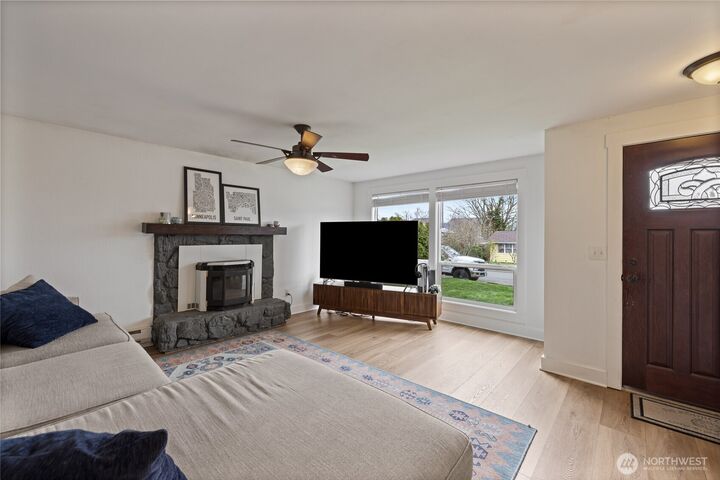 Property Photo:  5512 N 47th Street  WA 98407 