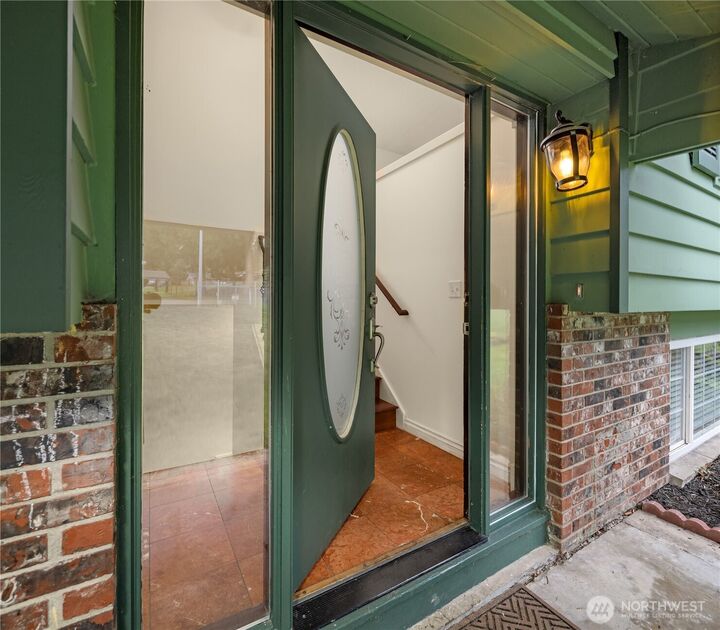 Property Photo:  1211  121st Avenue SE  WA 98258 