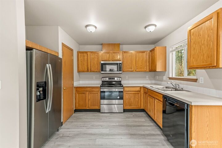 Property Photo: 12724 159th Street E WA 98374