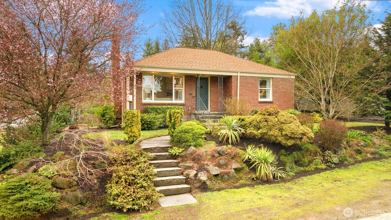 Property Photo: 1502 N 107th Street WA 98133