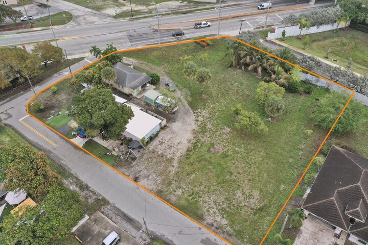 Property Photo: 630 NW 15th Avenue FL 33069