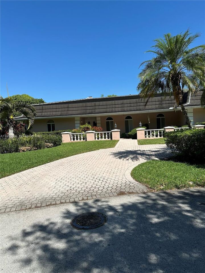 Property Photo:  10805 SW 128th Ter  FL 33176 