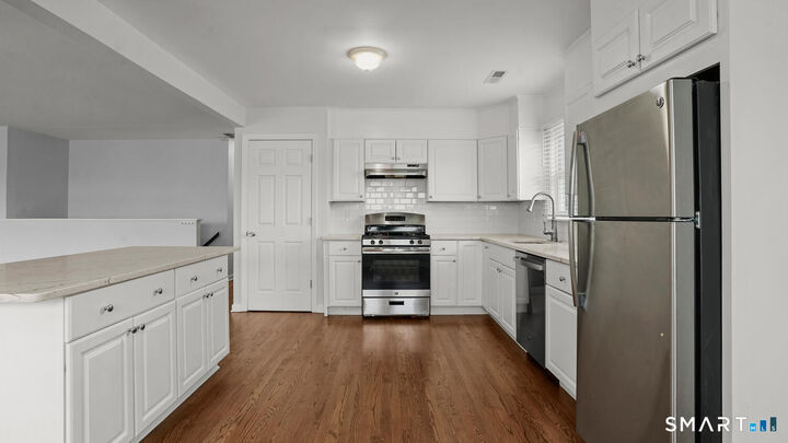 Property Photo:  27 High Street B  CT 06830 