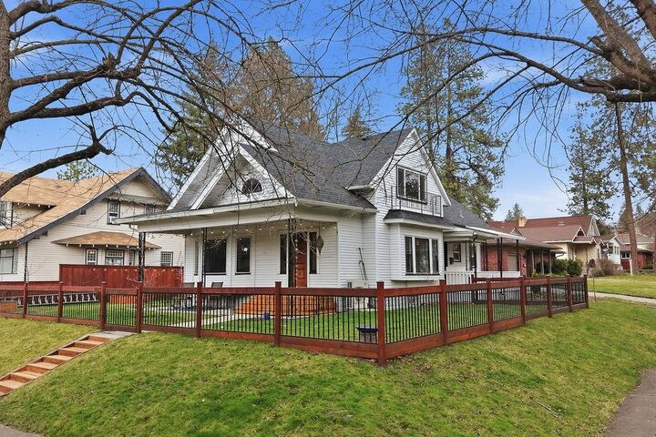 Property Photo: 1427 S Madison St WA 99203