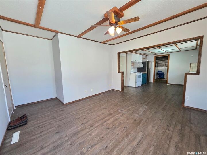 Property Photo: 1428 Winnie Street SK S9H 1R3