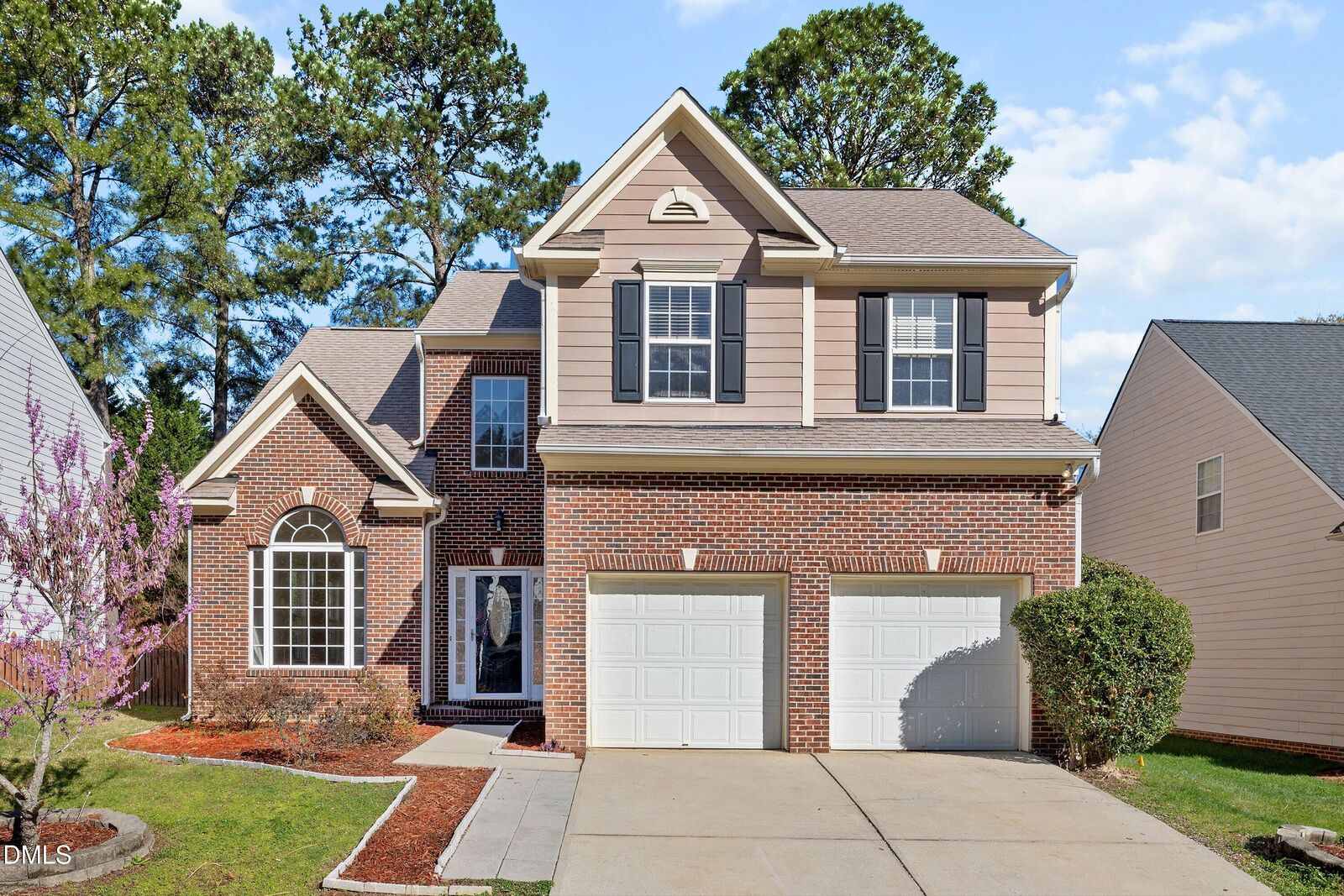 Property Photo: 5717 Keowee Way NC 27616