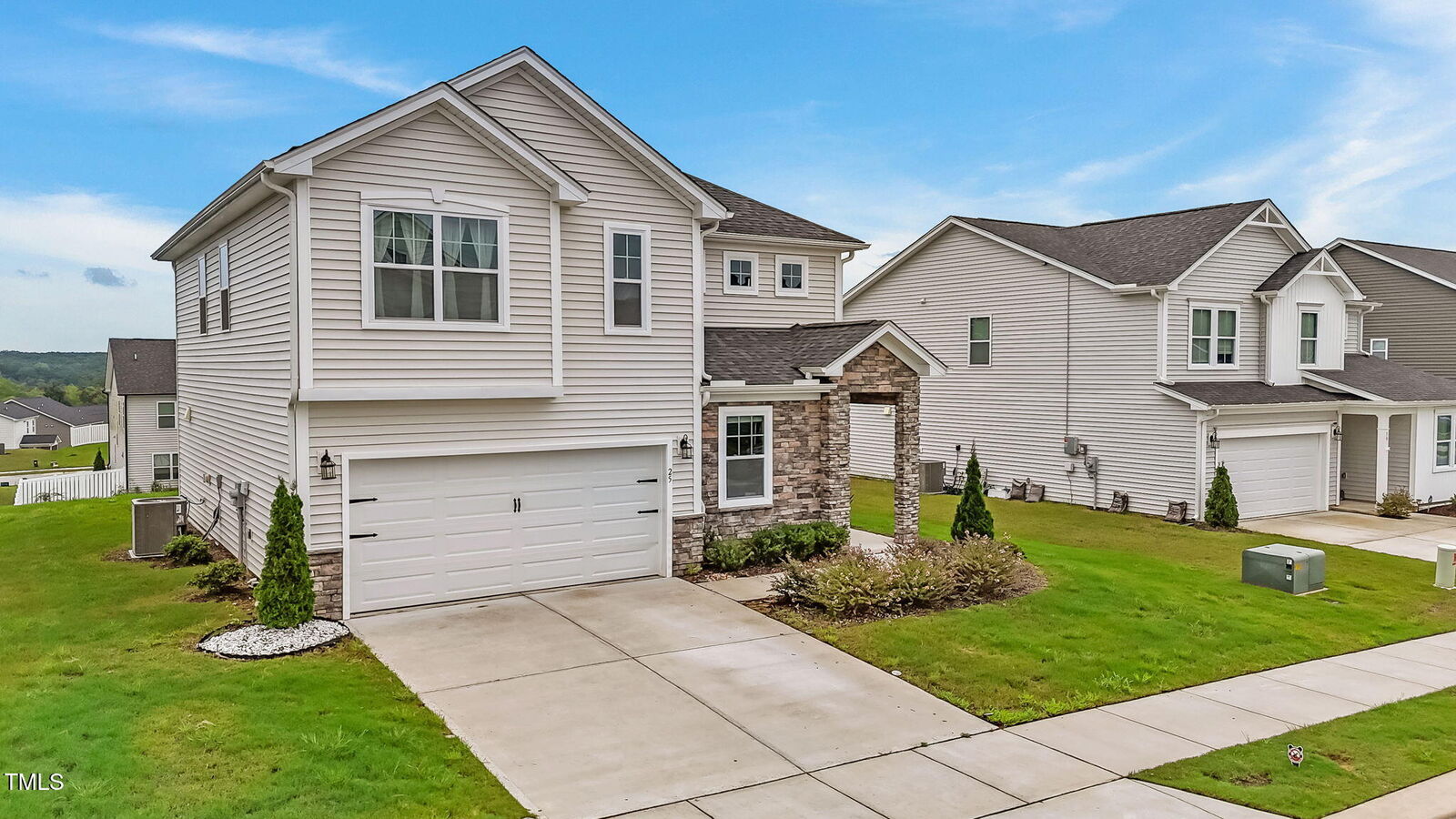 Property Photo:  25 Hartford Lane  NC 27526 