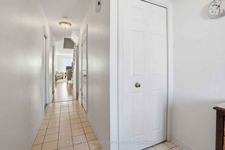Property Photo: 53 Myrtle Avenue ON L2M 5W2