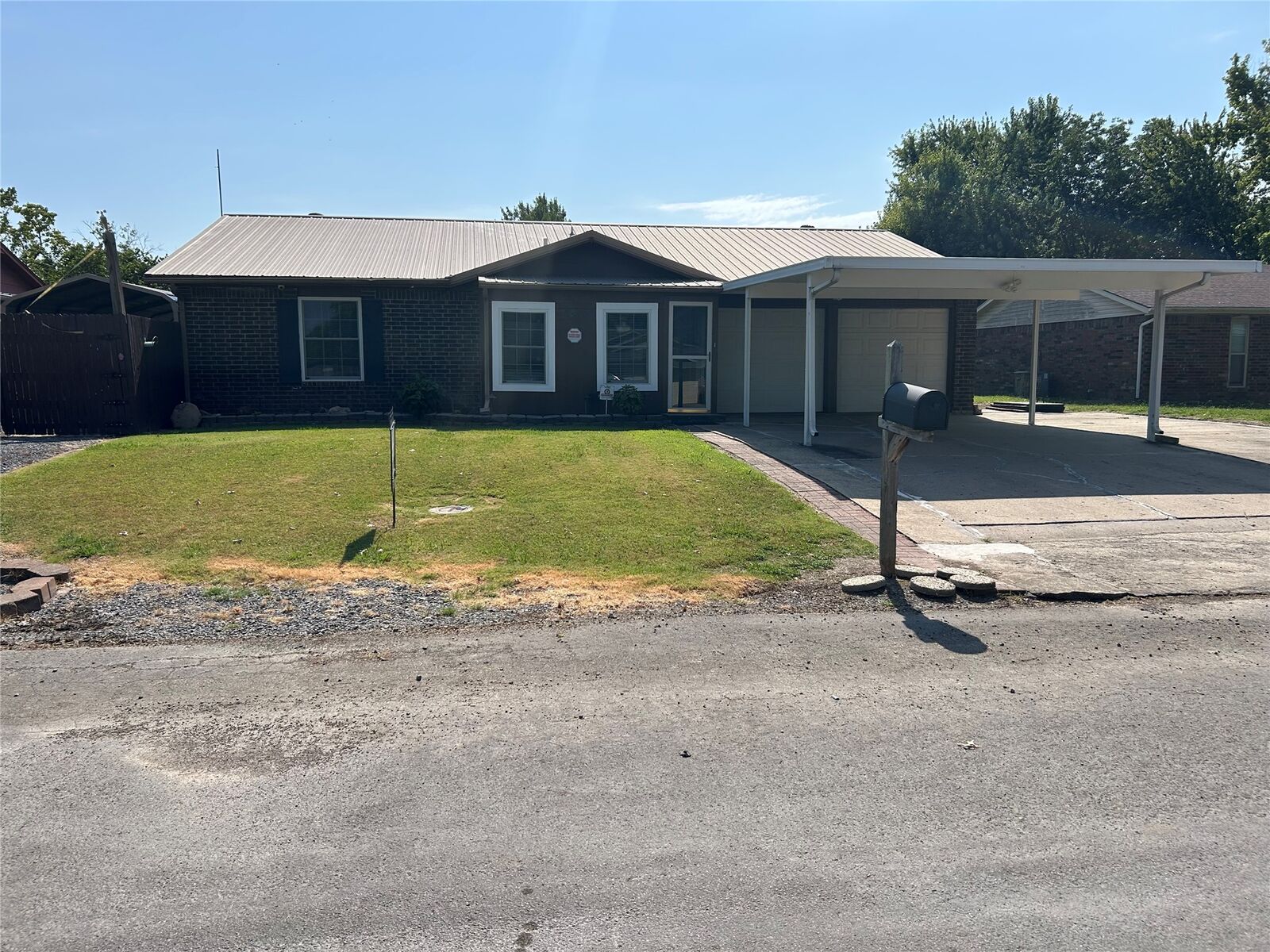 Property Photo: 2408 Sarah Lane OK 74403