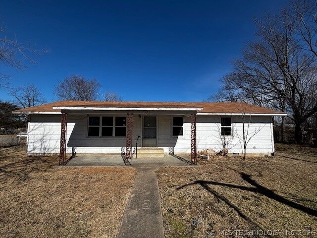 Property Photo: 531 W Taylor Avenue OK 74501