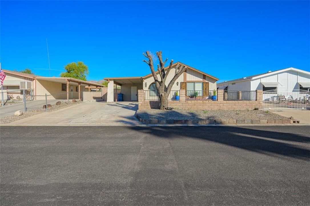 Property Photo:  537 Roadrunner Drive  AZ 86442 