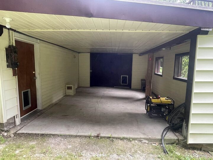 Property Photo:  31828 Grove Avenue  BC V4S 1E7 