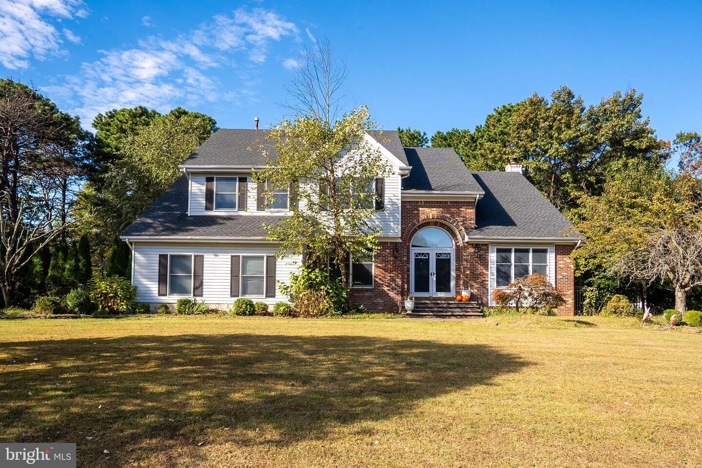 Property Photo:  11 Hampton Road  NJ 08831 