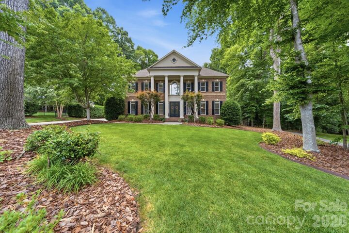 Property Photo:  1802 Summit View Place  NC 28173 