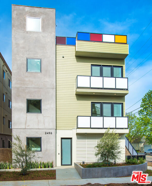 Property Photo:  2496 S Centinela Ave  CA 90064 