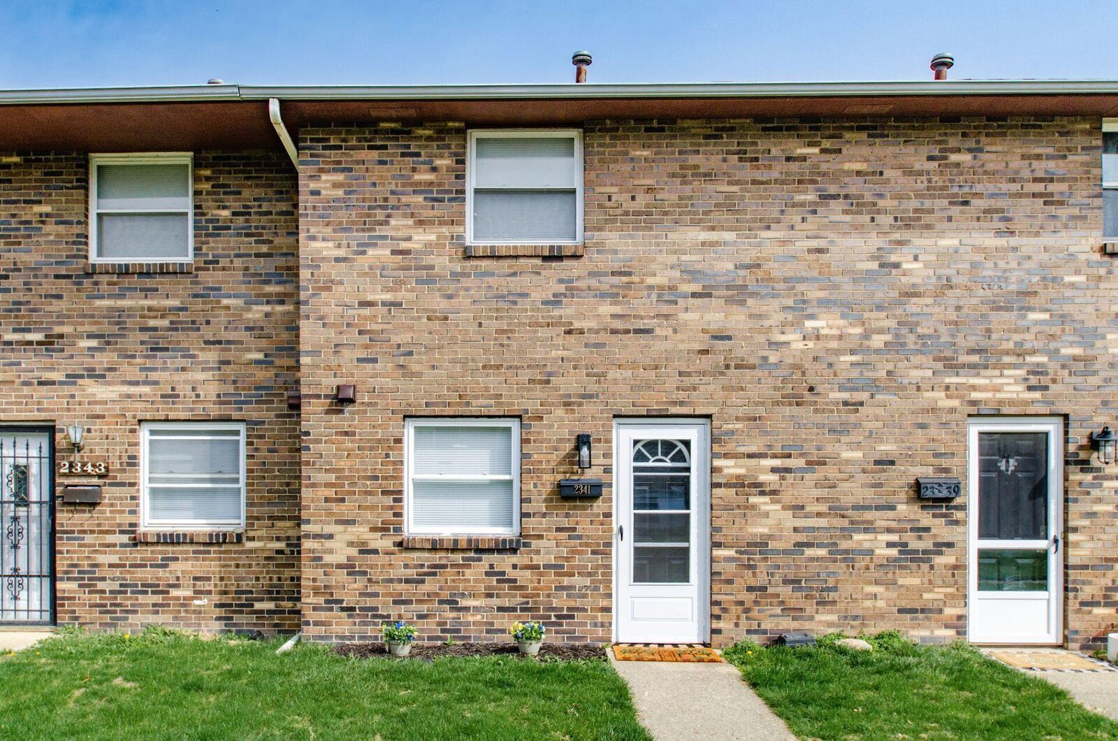 Property Photo:  2341 Woodbrook N Circle  OH 43223 