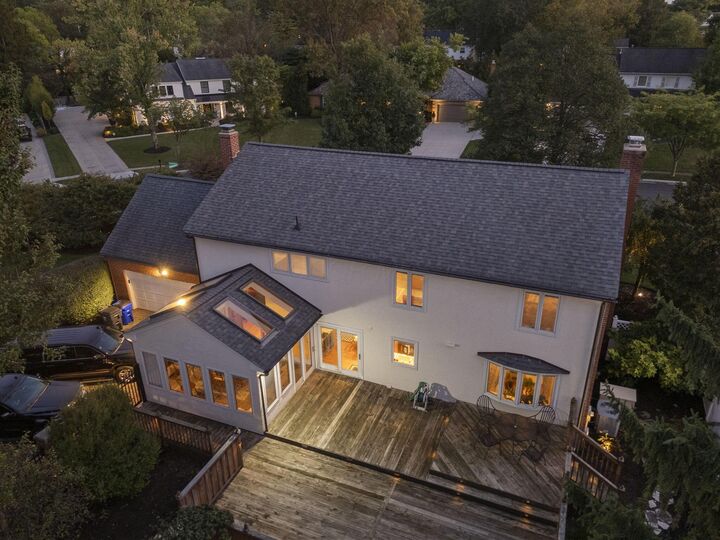 Property Photo:  2560 Chartwell Road  OH 43220 