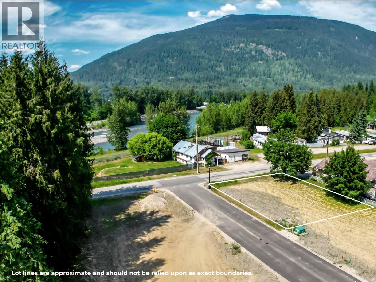 Property Photo: 2-1445 Illecillewaet Road BC V0E 2S1