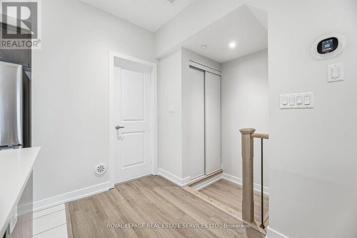 Property Photo:  8 Drummond Street 402  ON M8V 1Y8 