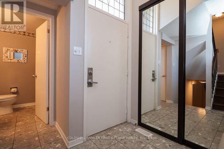 Property Photo:  2778 Springland Drive  ON K1V 6M4 