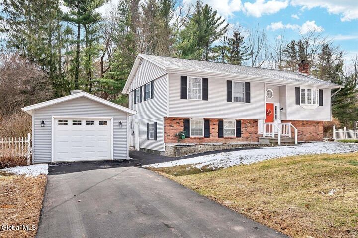 Property Photo:  33 Acorn Ave.  NY 12065 