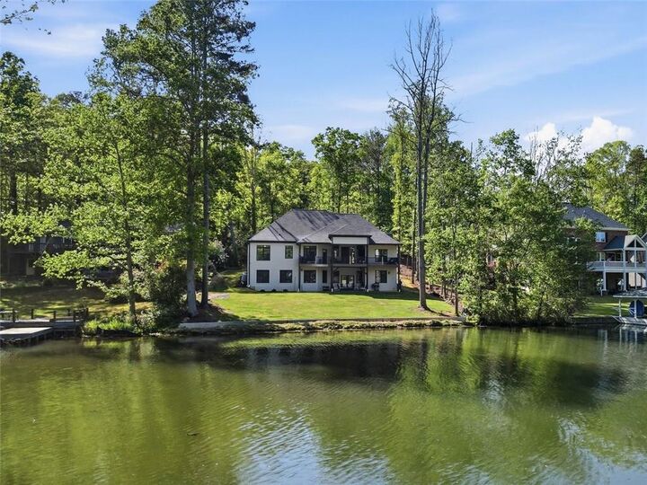 Property Photo:  2021 Lakeview Parkway  GA 30180 