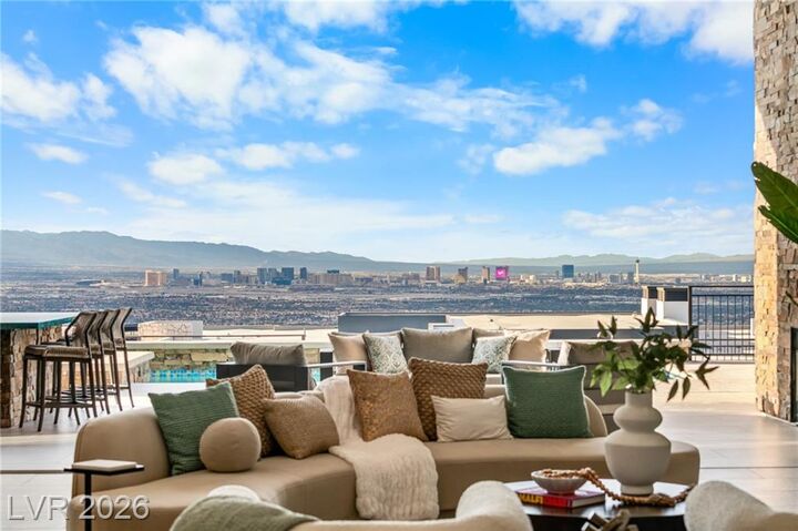 Property Photo:  9 Stonecutter Court  NV 89012 
