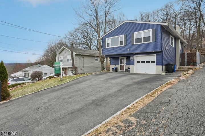 Property Photo:  47 Cherokee Ave  NJ 07866 