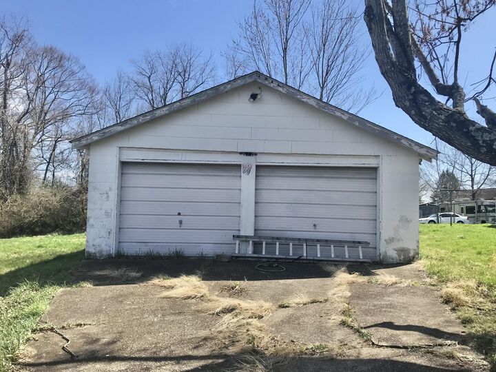 Property Photo:  2204 Broad Street  KY 41101 