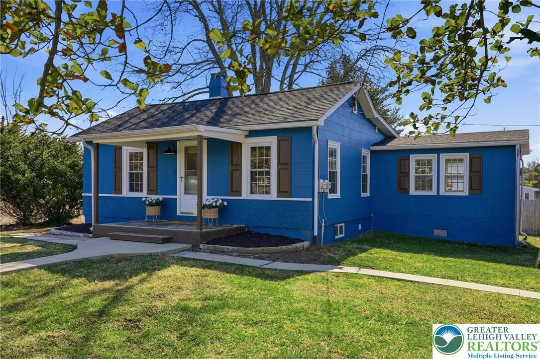 Property Photo:  292 Walter Road  PA 18914 