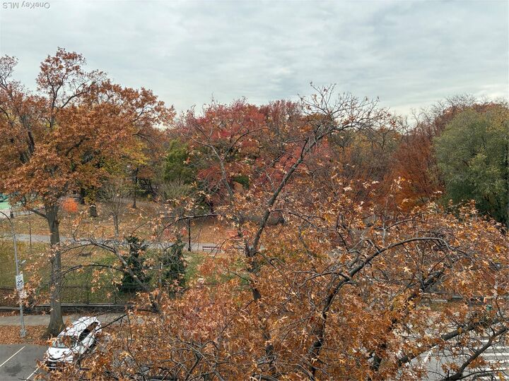 Property Photo:  610 Waring Avenue 5G  NY 10467 