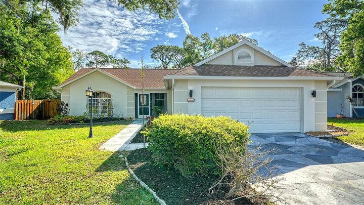 Property Photo:  4668 Hamlets Grove Drive  FL 34235 