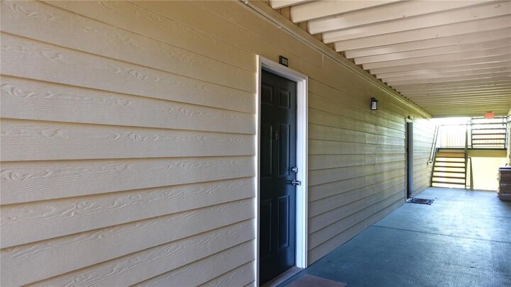 Property Photo: 18281 Bridle Club Drive #7 FL 33647